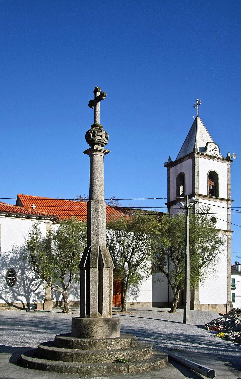 O pelourinho histórico de Abraveses, em Viseu